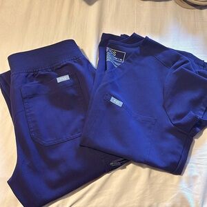 FIGS XS/S Scrubs in Purple Jam